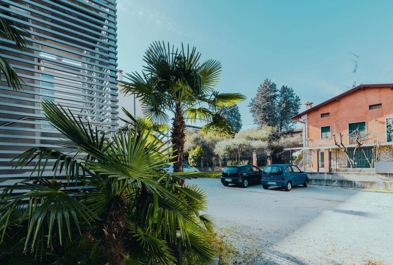 The Attico Daire Padenghe sul Garda Dış mekan fotoğraf