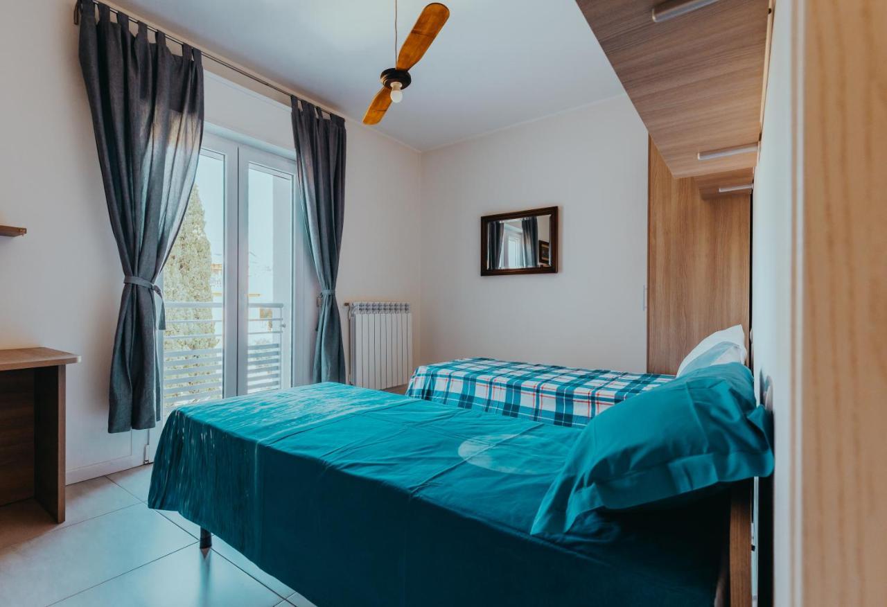 The Attico Daire Padenghe sul Garda Dış mekan fotoğraf