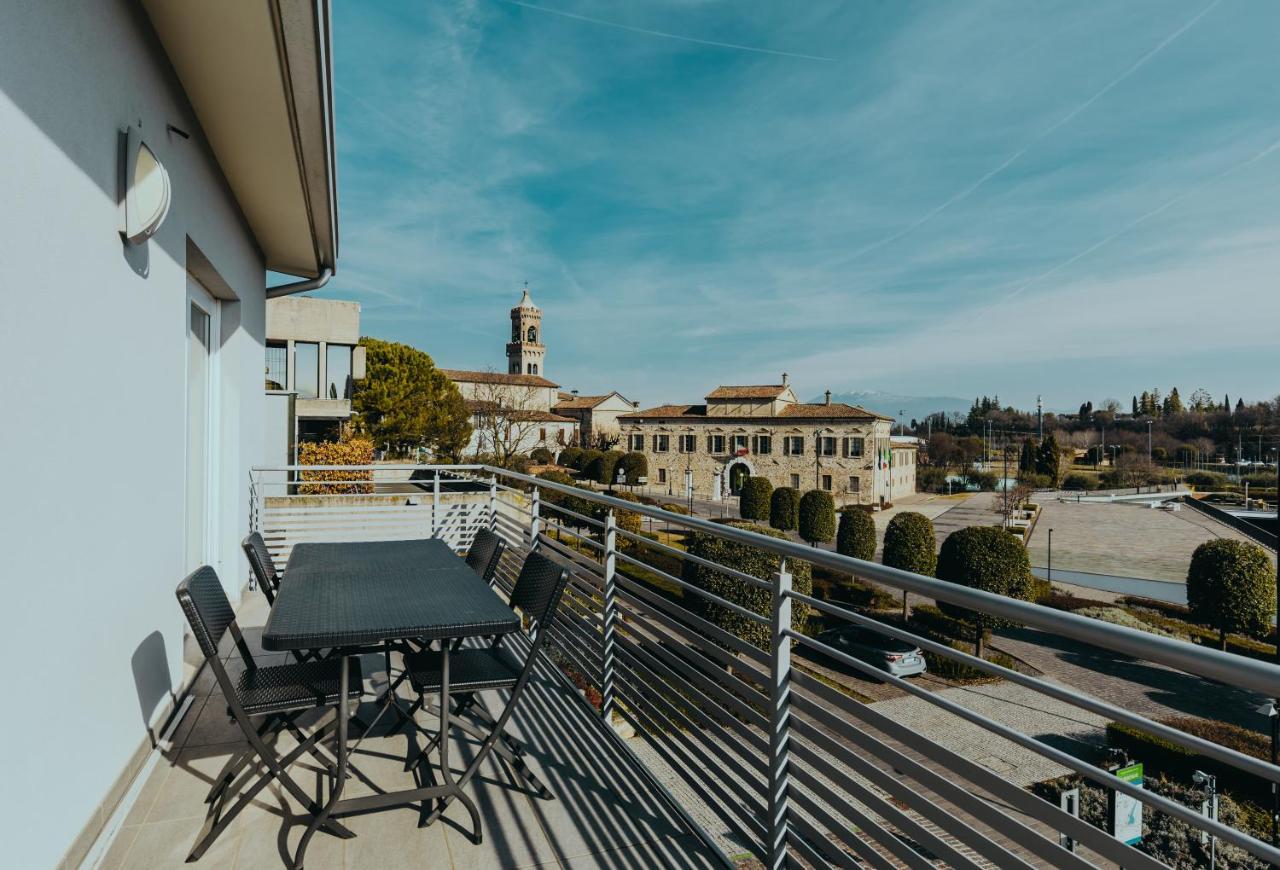 The Attico Daire Padenghe sul Garda Dış mekan fotoğraf